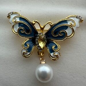 Butterfly brooch